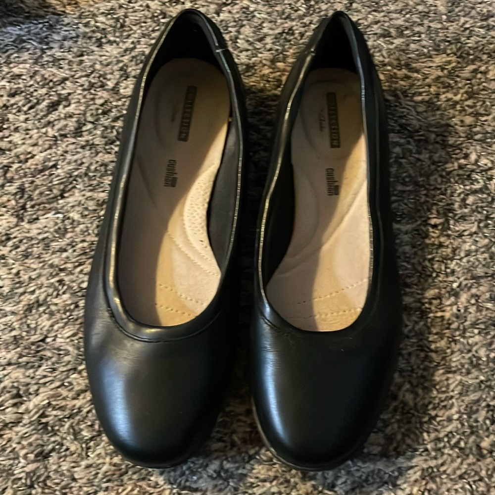 Clarks flats 8.5, soft cushion